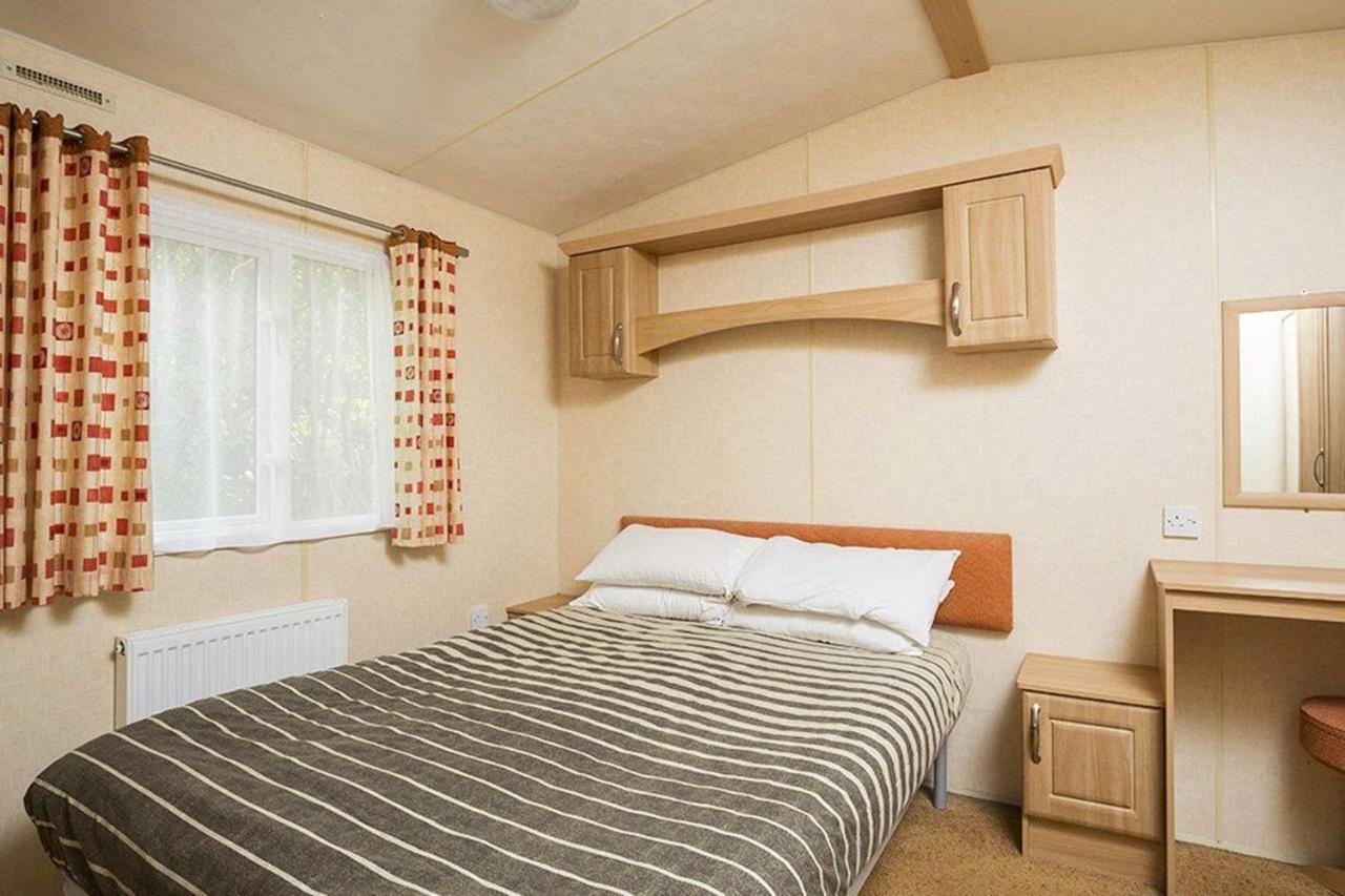 Whitecliff Bay Holiday Park Bembridge Esterno foto