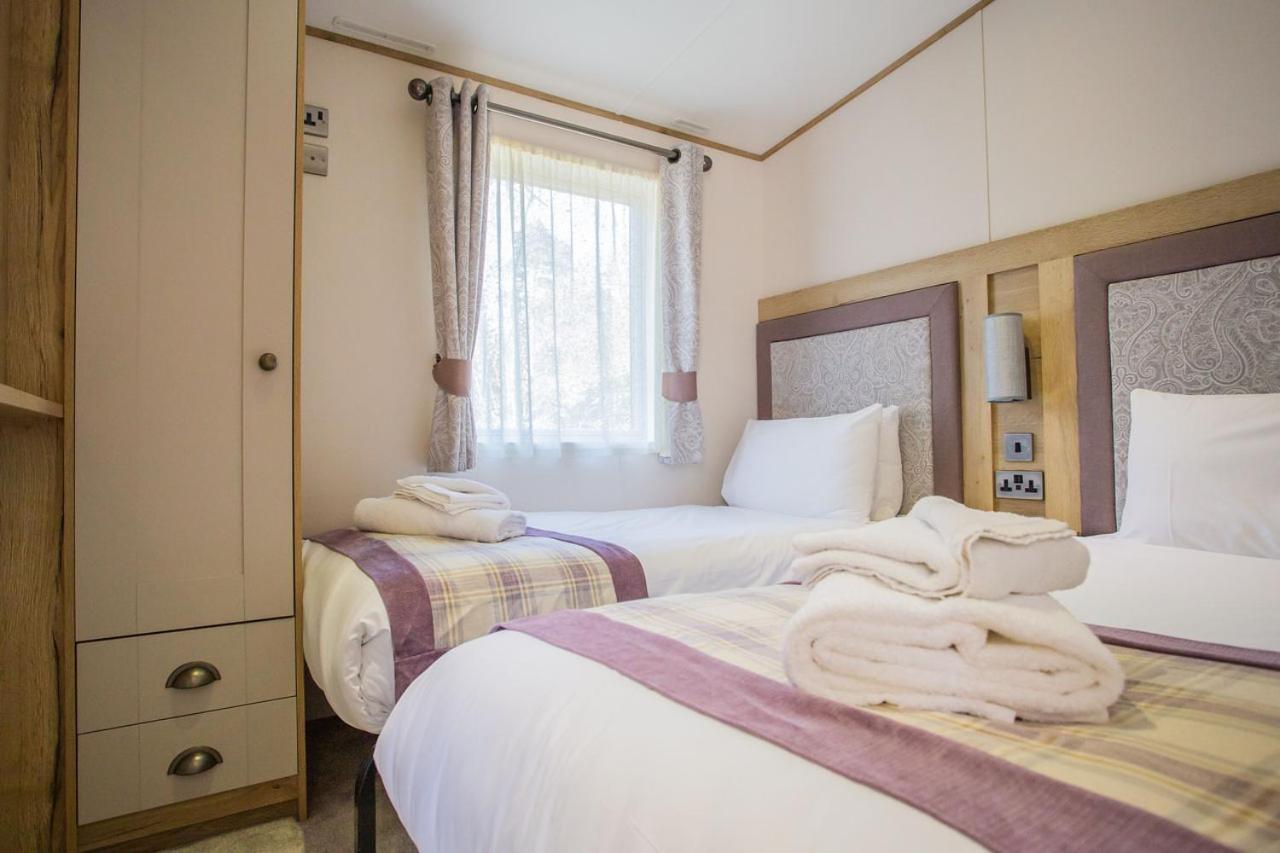 Whitecliff Bay Holiday Park Bembridge Esterno foto