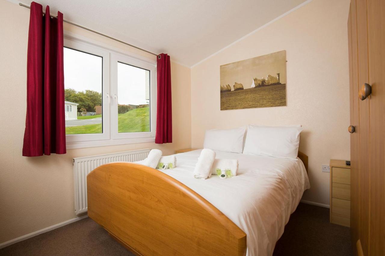 Whitecliff Bay Holiday Park Bembridge Esterno foto