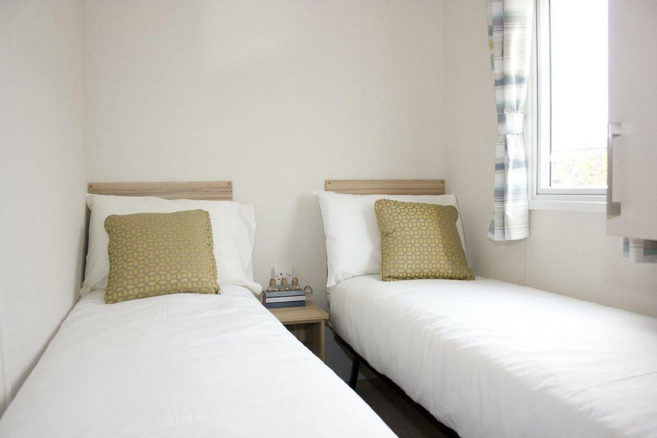 Whitecliff Bay Holiday Park Bembridge Esterno foto