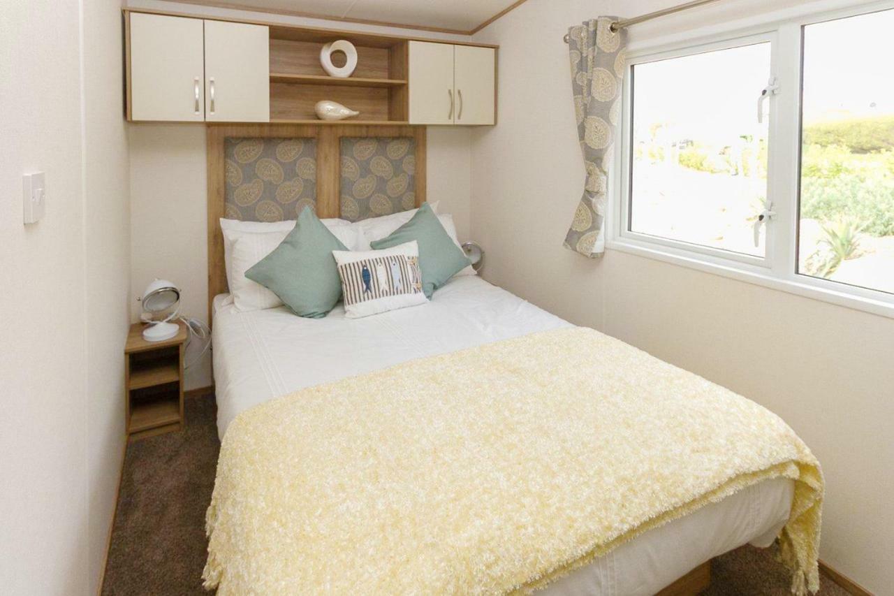 Whitecliff Bay Holiday Park Bembridge Esterno foto