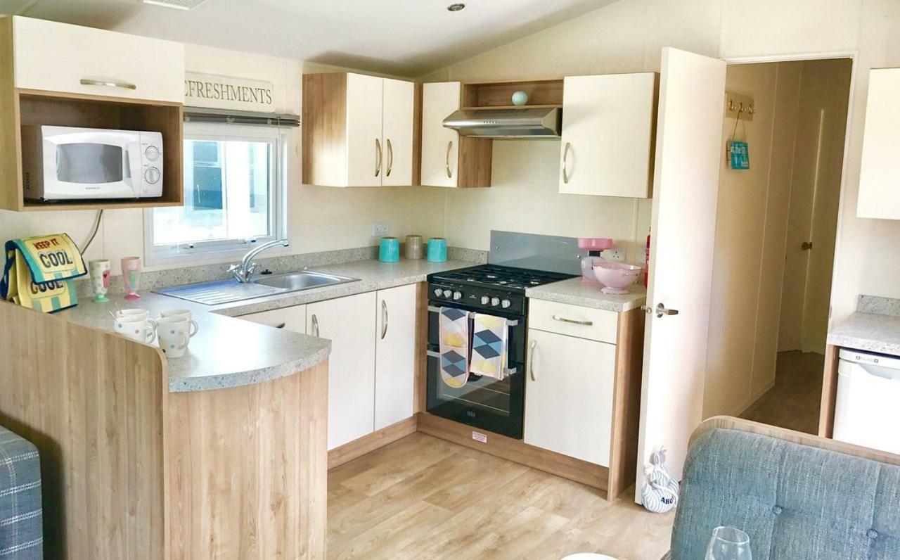 Whitecliff Bay Holiday Park Bembridge Esterno foto
